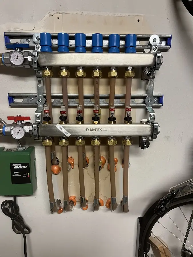 Plumber performing Gas Leak Detection at a residential property in Channelview